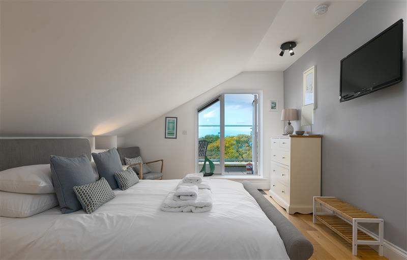 One of the 3 bedrooms at 7 Sandy Lane, Carbis Bay