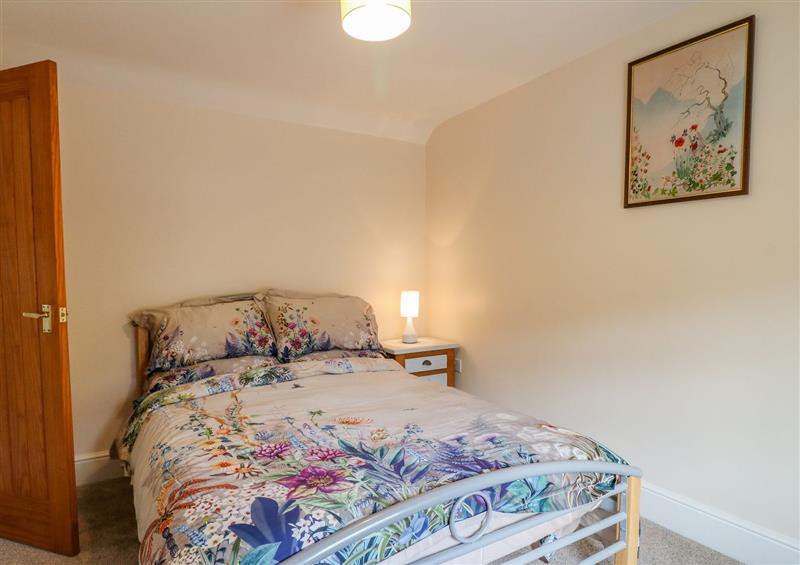 One of the 3 bedrooms at 7 The Green, Whittington