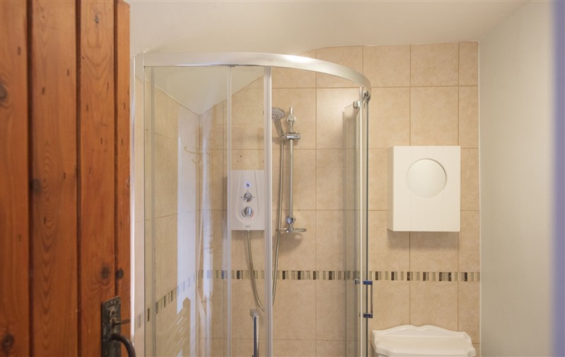 This is the bathroom at 7 Virgin Street, Cornwall