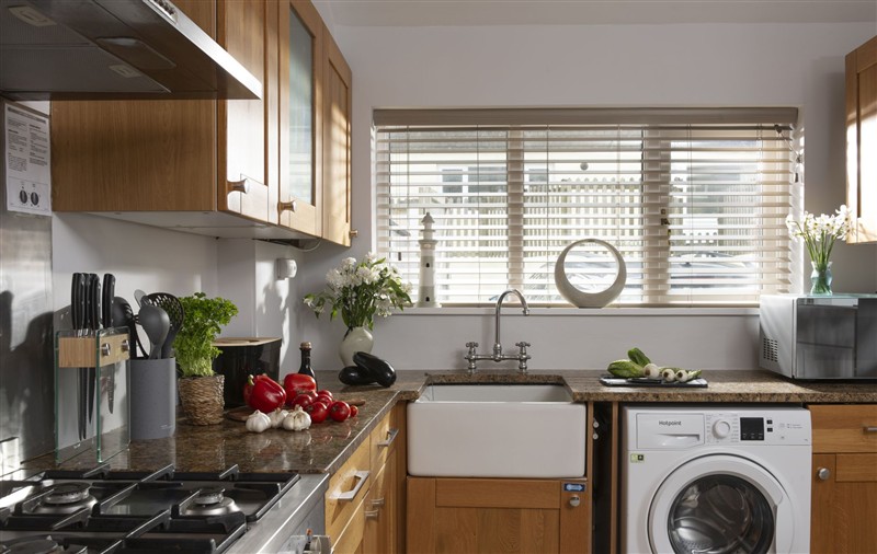 This is the kitchen at 7 Wheal Ayr, Cornwall