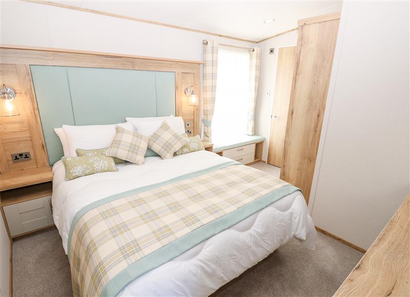 One of the 2 bedrooms at 7 Wild Haven, Landford
