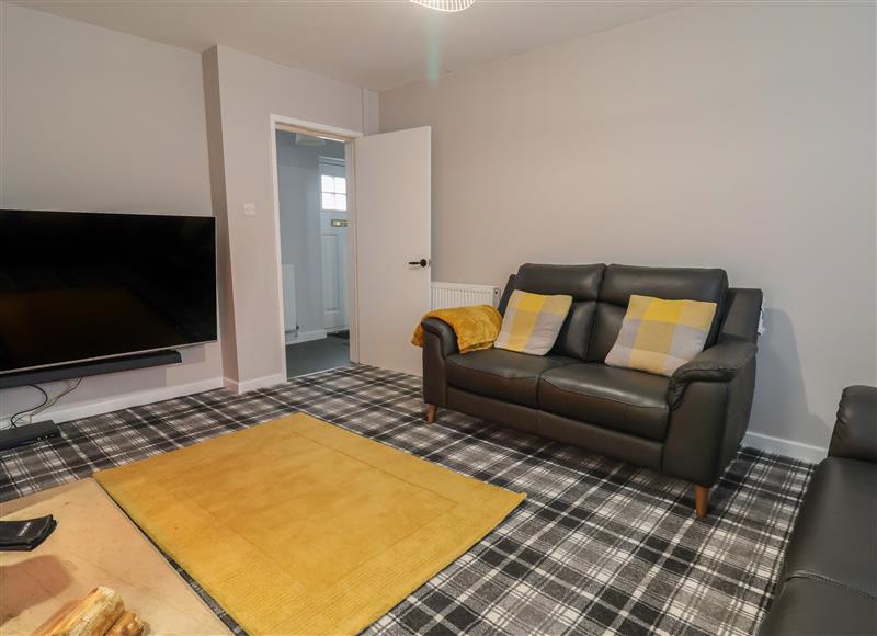 The living area at 7 Woodlands Grove, Froncysyllte