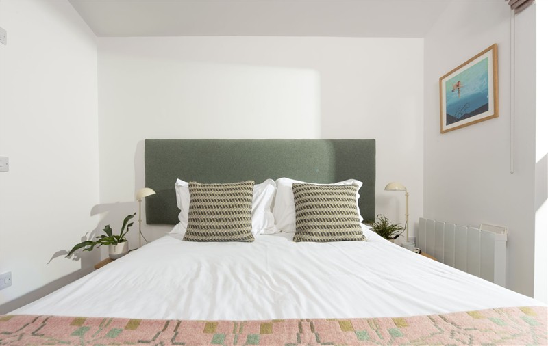 A bedroom in 71 Una at 71 Una, Cornwall
