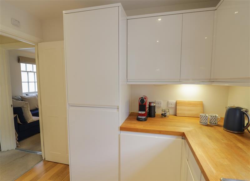 This is the kitchen (photo 2) at 7A Lansdown Place Lane, Cheltenham