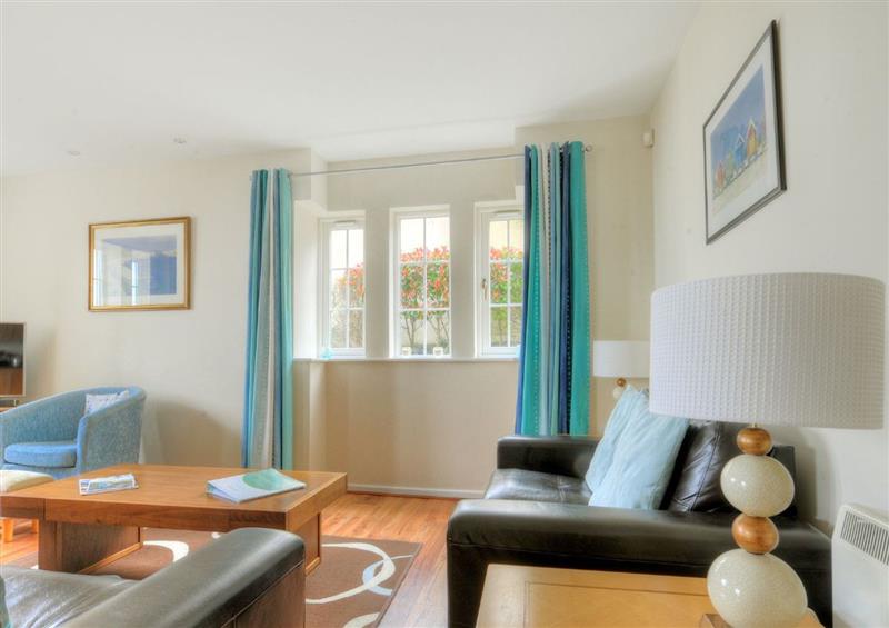 The living room (photo 4) at 8 Buckfields, Lyme Regis
