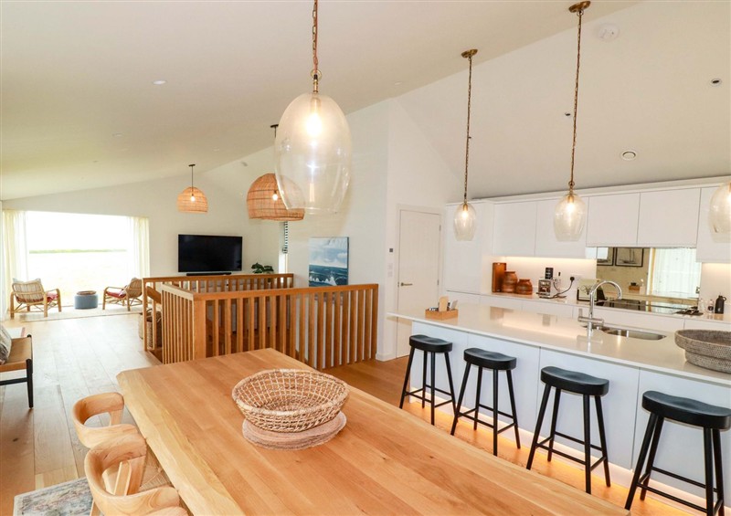 The kitchen at 8 Karn Havos, St. Eval near Mawgan Porth
