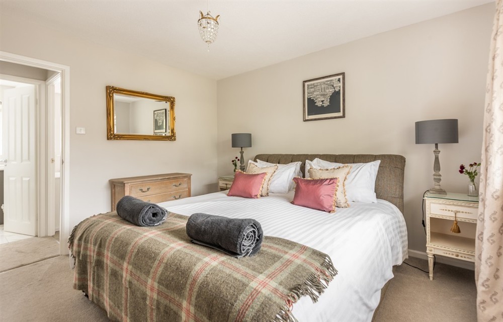 Bedroom at 8 Kings Cottages in Salcombe
