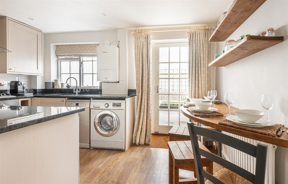 Kitchen at 8 Kings Cottages in Salcombe