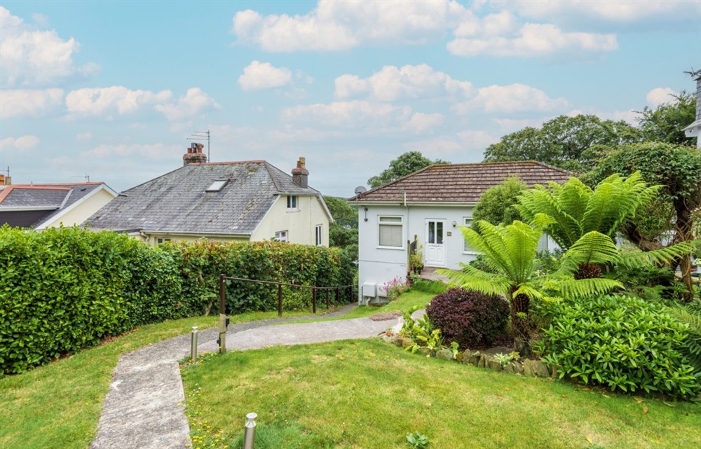 The garden at 8 Melbury in Salcombe
