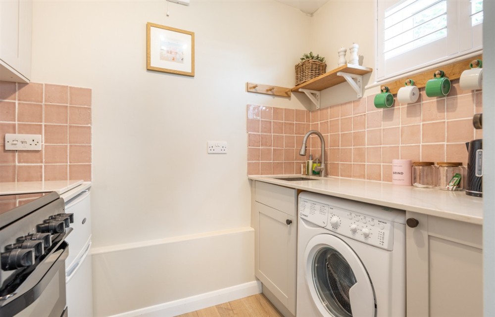 The kitchen (photo 2) at 8 Melbury in Salcombe