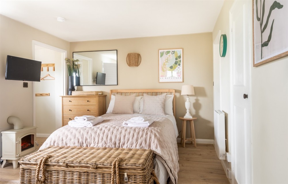 This is the bedroom (photo 2) at 8 Melbury in Salcombe