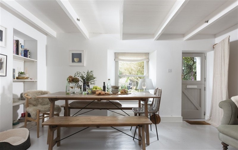 The dining area at 8 Millpool, Cornwall