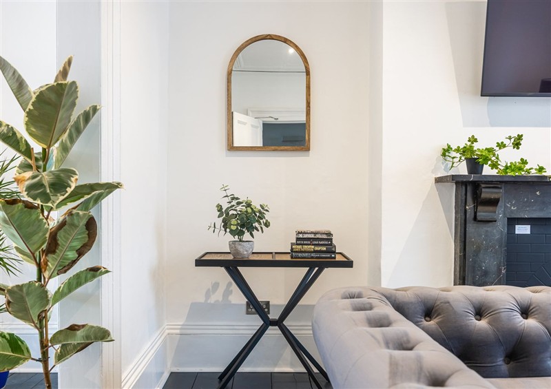 Inside 8 Richmond Road