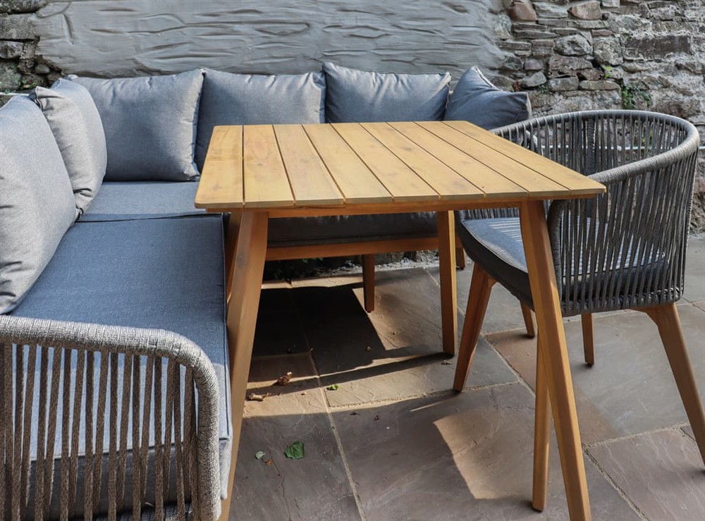 Sitting-out-area (photo 2) at 8 Stratford Villas in Llansteffan, near Carmarthen, Dyfed