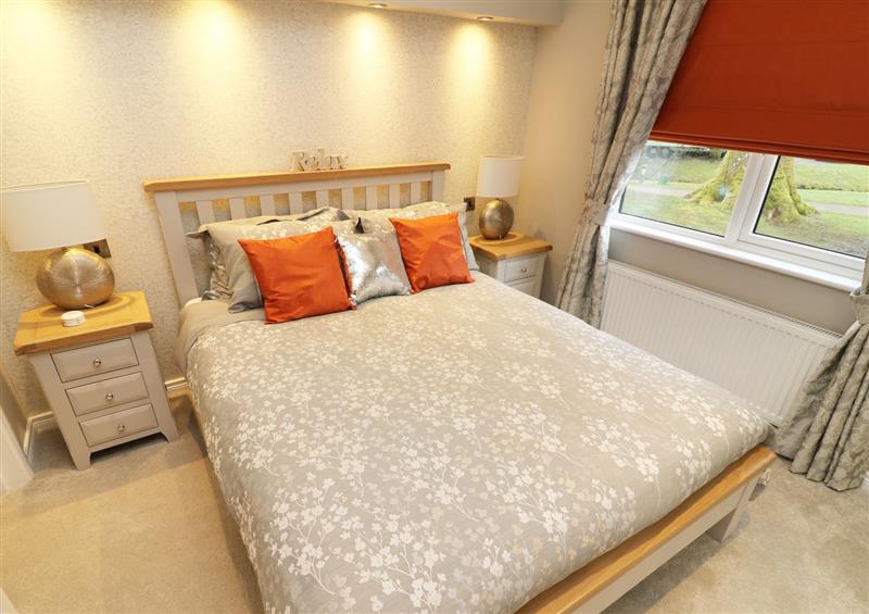 One of the 3 bedrooms (photo 2) at 8 Waterside Wood, White Cross Bay near Troutbeck Bridge
