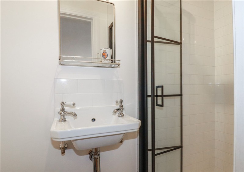Bathroom at 84 Fore Street, Port Isaac