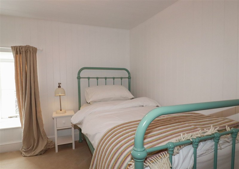 Bedroom (photo 3) at 84 Fore Street, Port Isaac