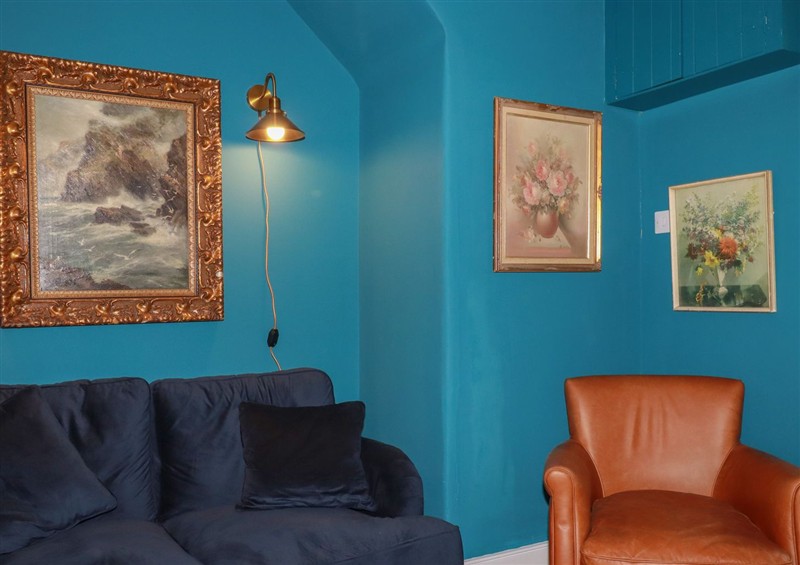 The living area at 84 Fore Street, Port Isaac