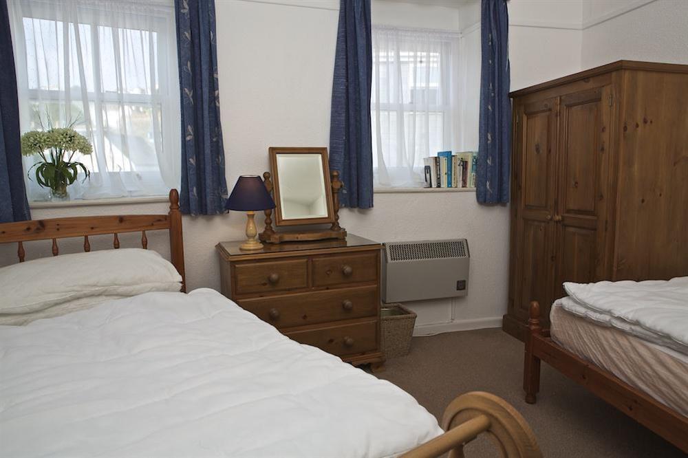Twin bedroom at 8b Fore Street in , Salcombe