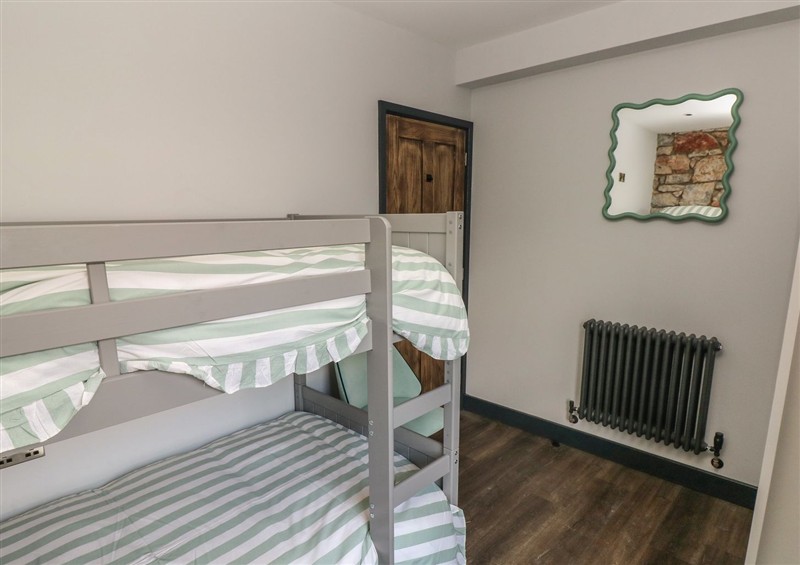 A bedroom in 9 Brython Place (photo 2) at 9 Brython Place, Tenby