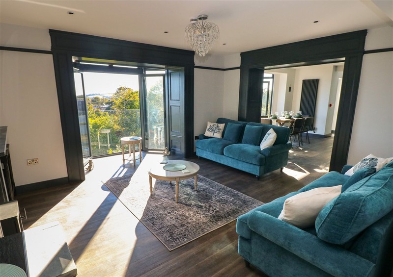 Inside (photo 2) at 9 Brython Place, Tenby