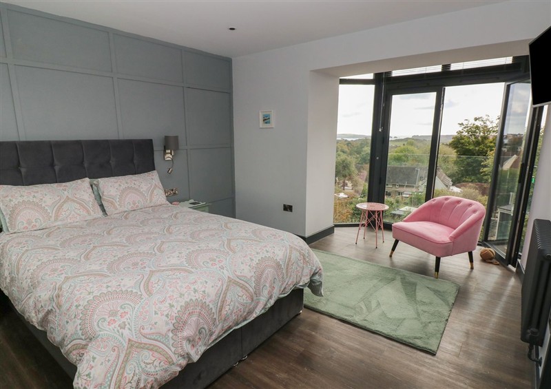 One of the 3 bedrooms at 9 Brython Place, Tenby