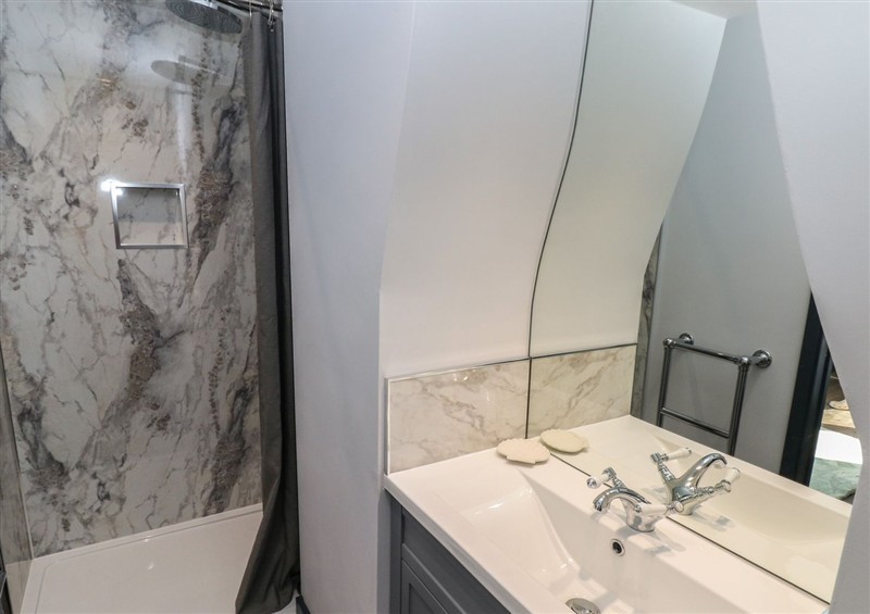 This is the bathroom at 9 Brython Place, Tenby