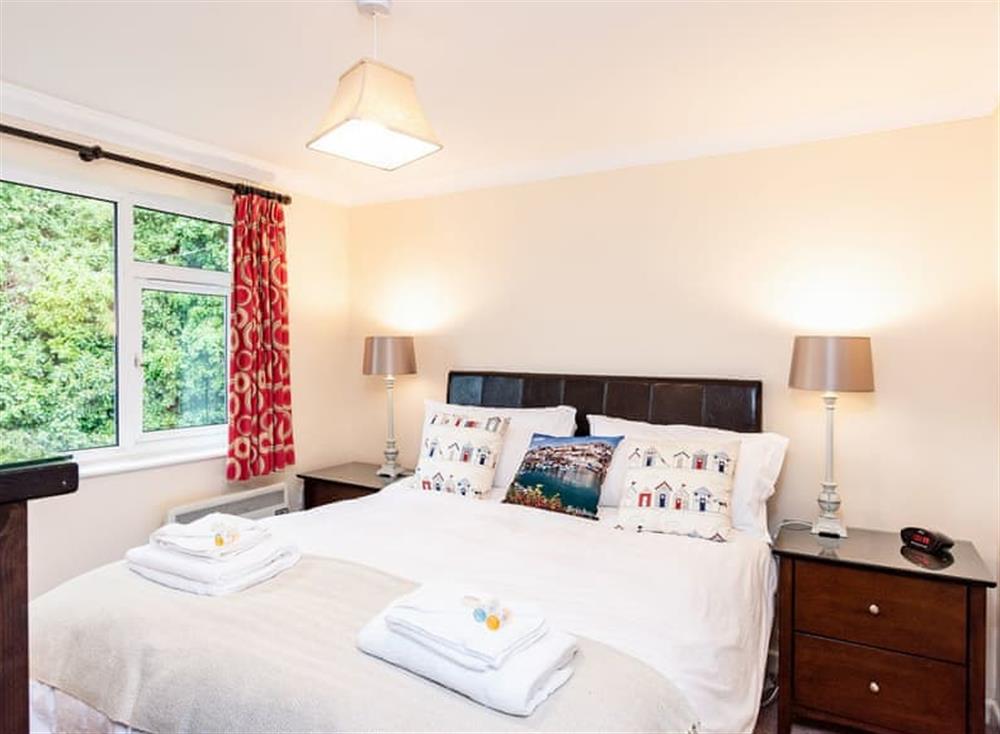 Welcoming double bedded room at 9 Dolphin Court in Brixham, South Devon