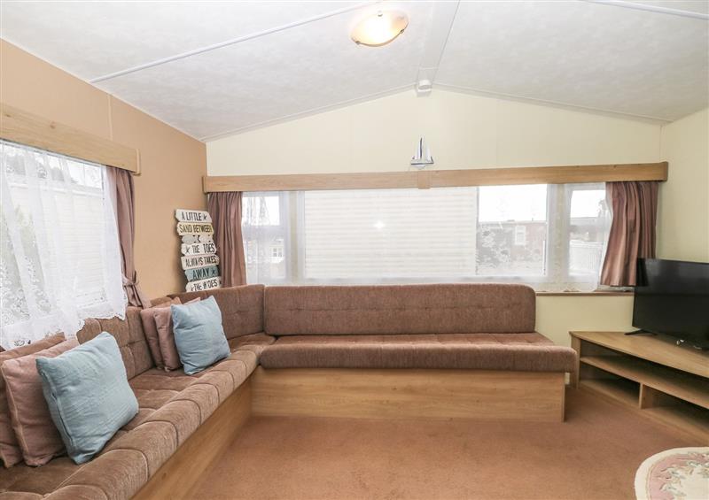 Enjoy the living room (photo 2) at 90 Solent Breezes, Warsash