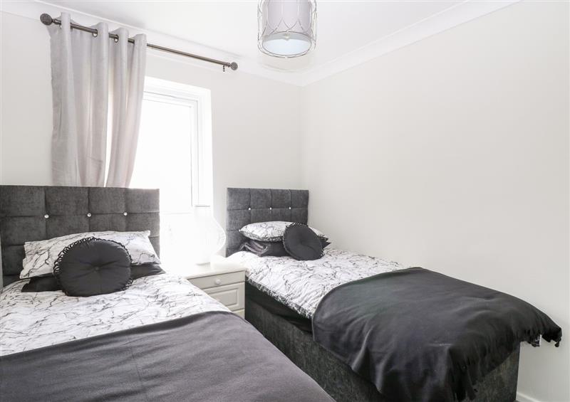 This is a bedroom (photo 2) at 91 Waterside Park, Lowestoft