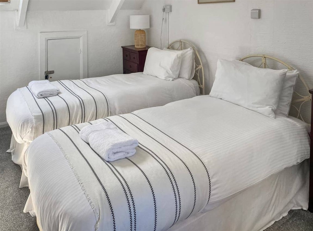 Twin bedroom