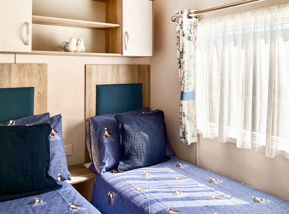Twin bedroom