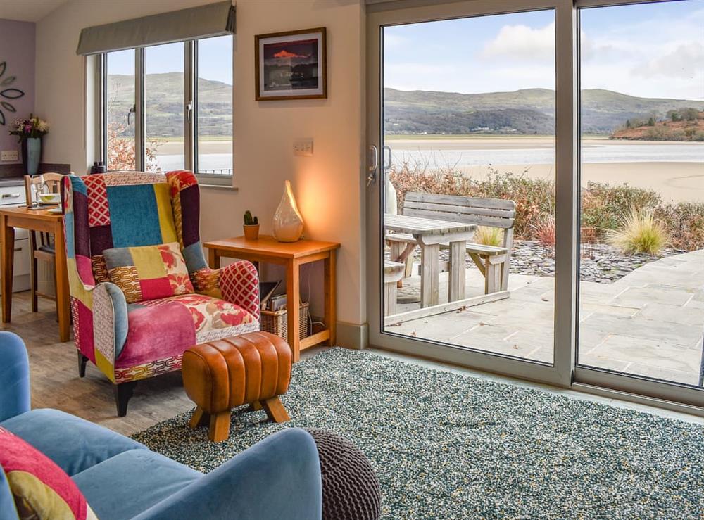 Open plan living space at Abergafren Lodge in Penrhyndaedraeth, Gwynedd