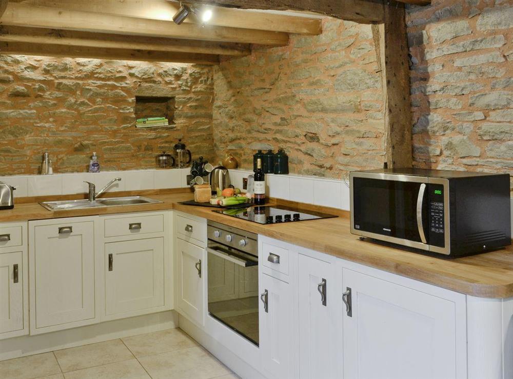 Open plan living/dining room/kitchen (photo 3) at Acorn Cottage in Bircher Common, near Leominster, Herefordshire