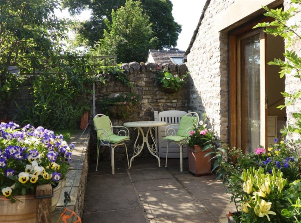 Sitting-out-area at Acorn Cottage in Buxton, Derbyshire