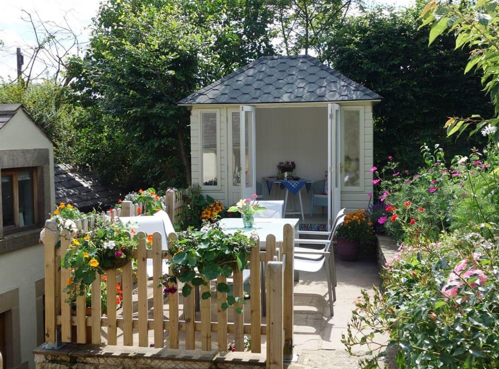 Summer house at Acorn Cottage in Buxton, Derbyshire