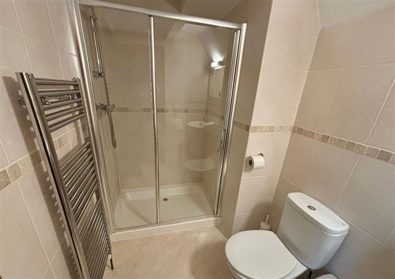 The bathroom at Acorn Lodge, Finlakes Holiday Park near Chudleigh