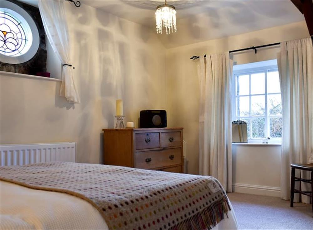Double bedroom with beams and en-suite (photo 2) at Ad Barn in Fremington, near Richmond, North Yorkshire