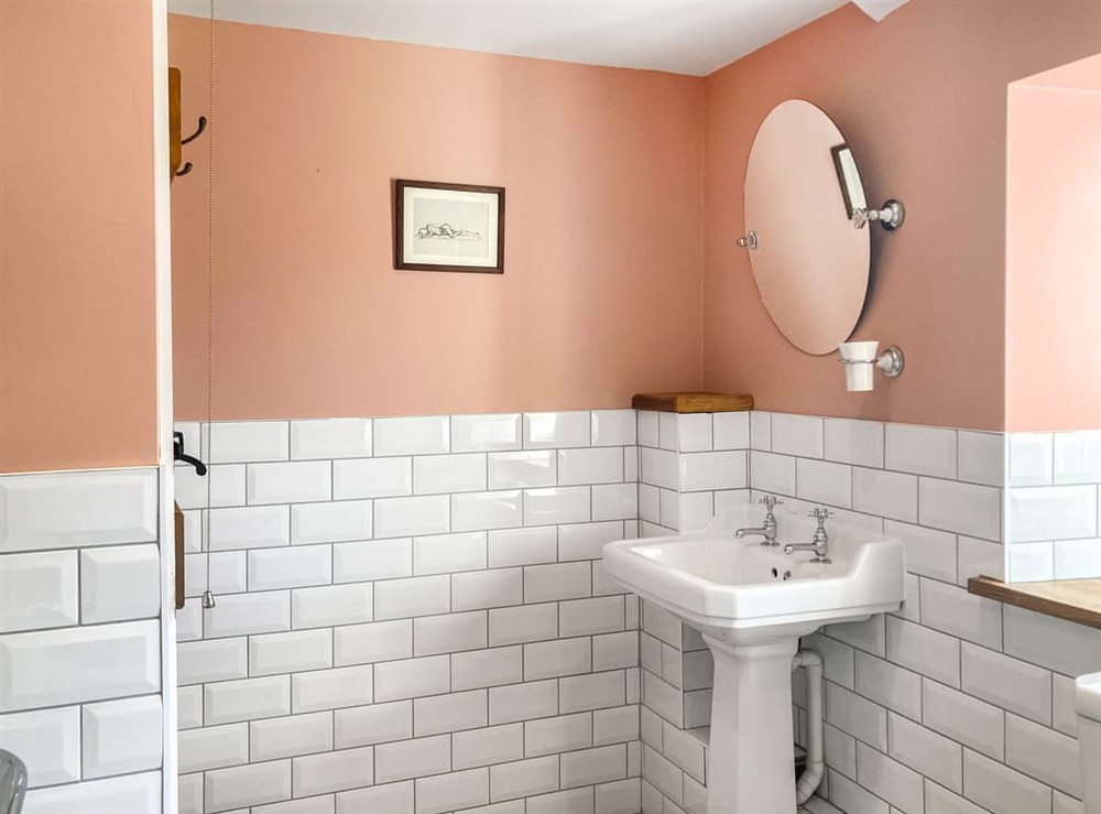 Bathroom at Aeron Villa in Tregaron, Dyfed