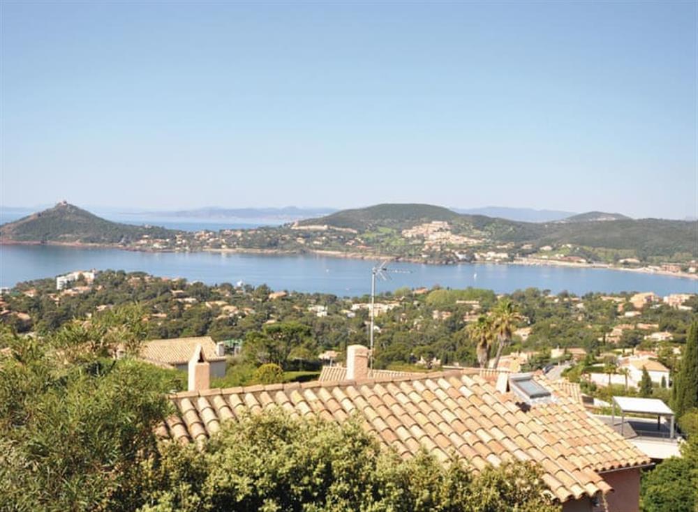 Agay in France sleeps 6