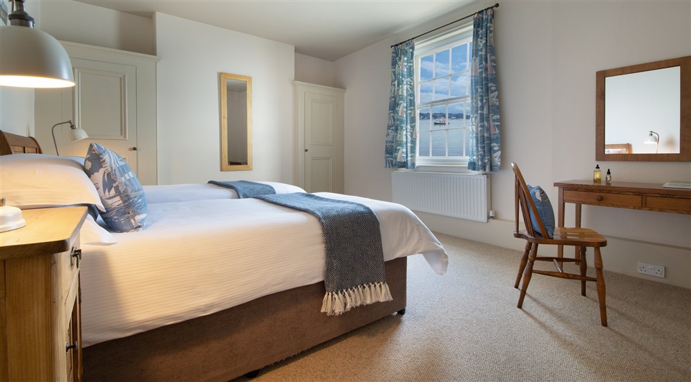 The first twin bedroom at Agent's House in Poole, Dorset