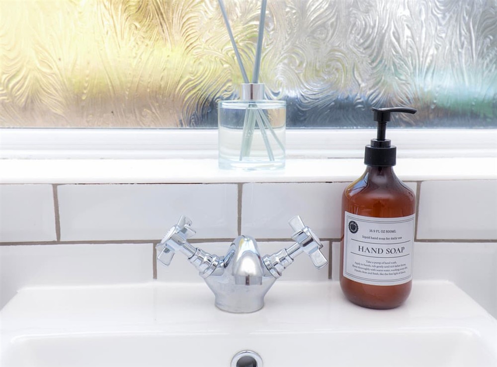 Bathroom (photo 2) at Alberts Cottage in Blandford Forum / Dorchester Dorset, England