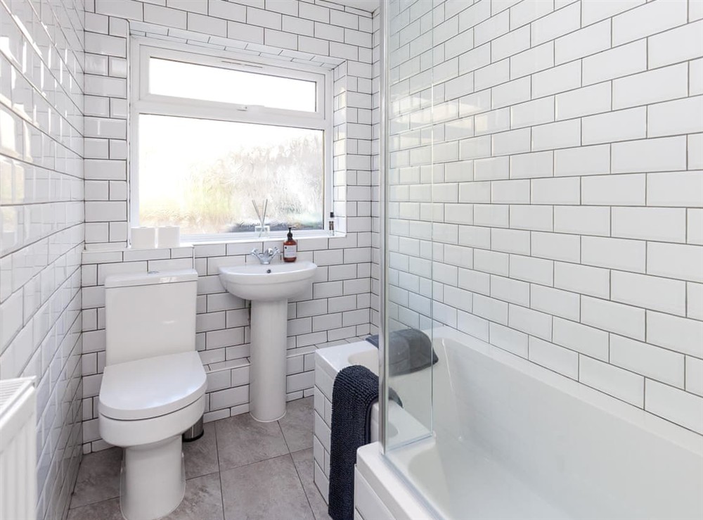 Bathroom at Alberts Cottage in Blandford Forum / Dorchester Dorset, England