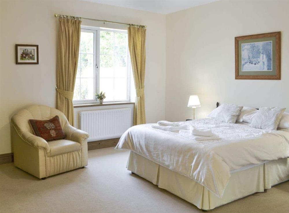 Comfortable double bedroom at Alby Bungalow in Cumwhinton, Carlisle, Cumbria