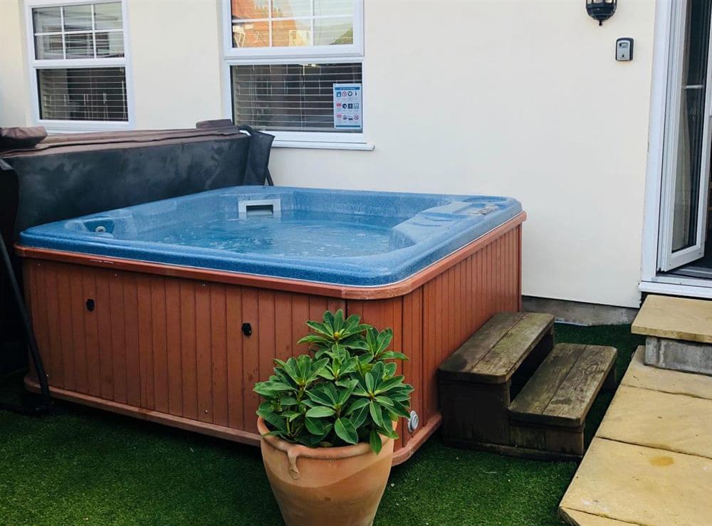 Wonderful private hot tub at Alderson Mews in North Frodingham, near Driffield, North Humberside