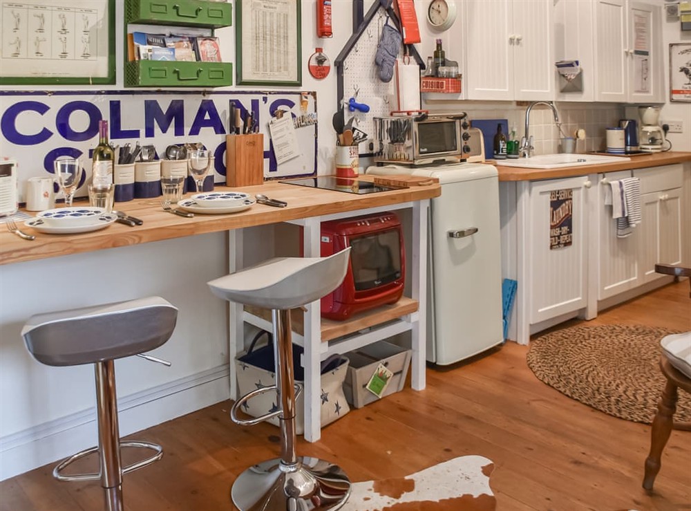 Open plan living space (photo 4) at Alec Hills Bakehouse in Wangford, Suffolk