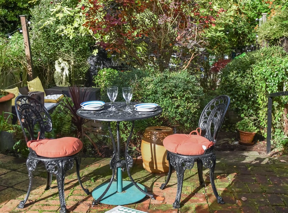 Sitting-out-area (photo 2) at Alec Hills Bakehouse in Wangford, Suffolk