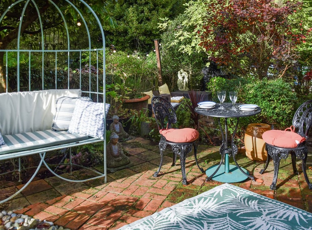 Sitting-out-area at Alec Hills Bakehouse in Wangford, Suffolk