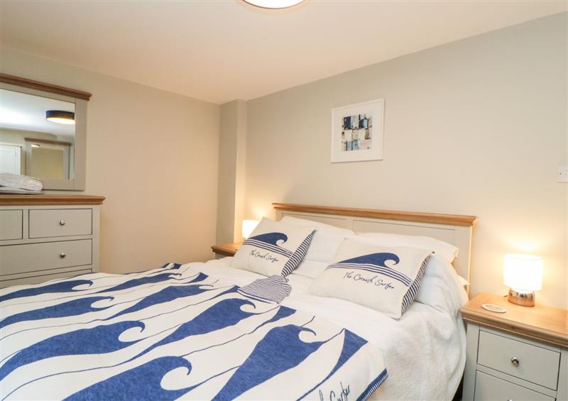 This is a bedroom at Alexandra Cottage, Looe