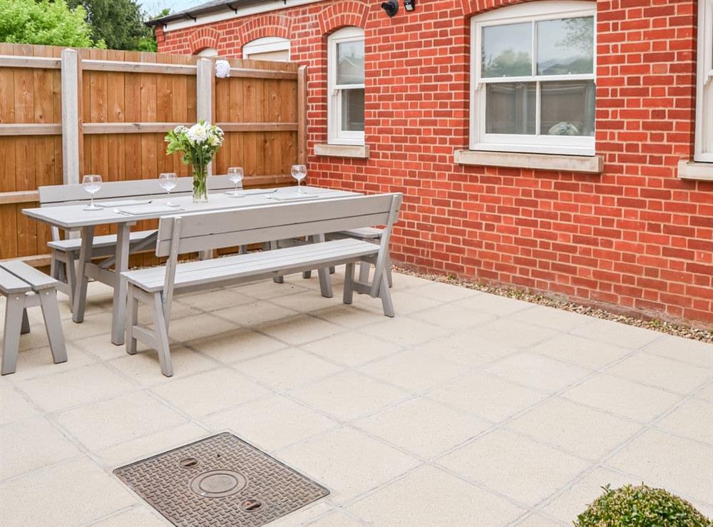 Sitting-out-area at Alexandra Villa in Coltishall, near Wroxham, Norfolk